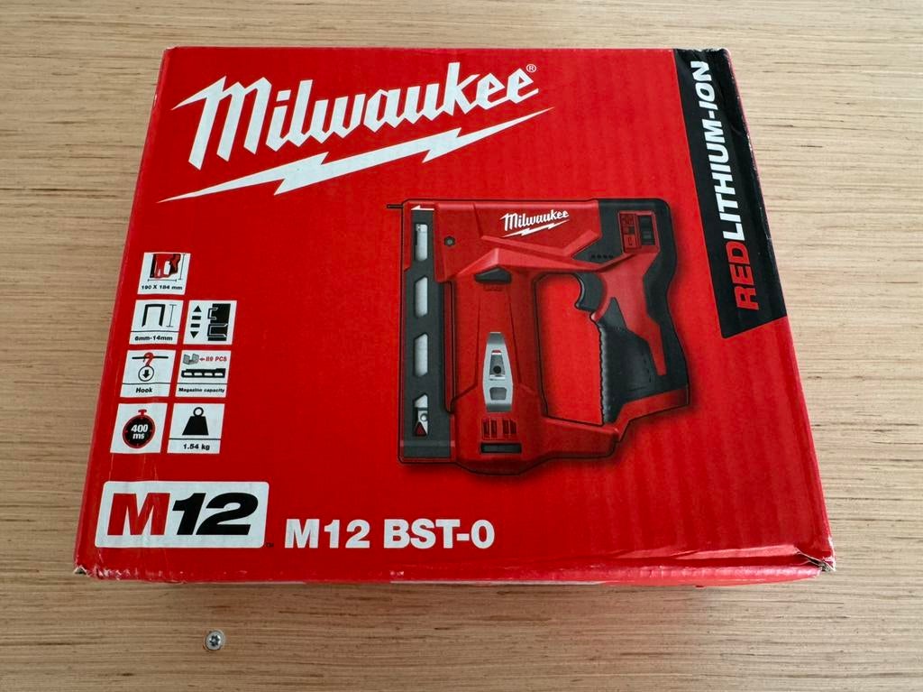 Milwaukee M12 BST-0 12V Li-ion Tacker body, Ophalen of Verzenden, Zo goed als nieuw, Overige typen