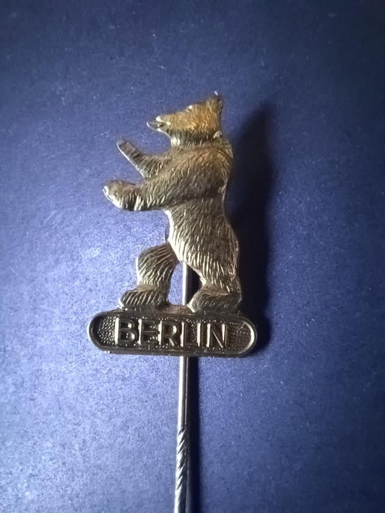Speldje Berlin (beer), Verzamelen, Speldjes, Pins en Buttons, Ophalen, Gebruikt, Overige onderwerpen, Speldje of Pin