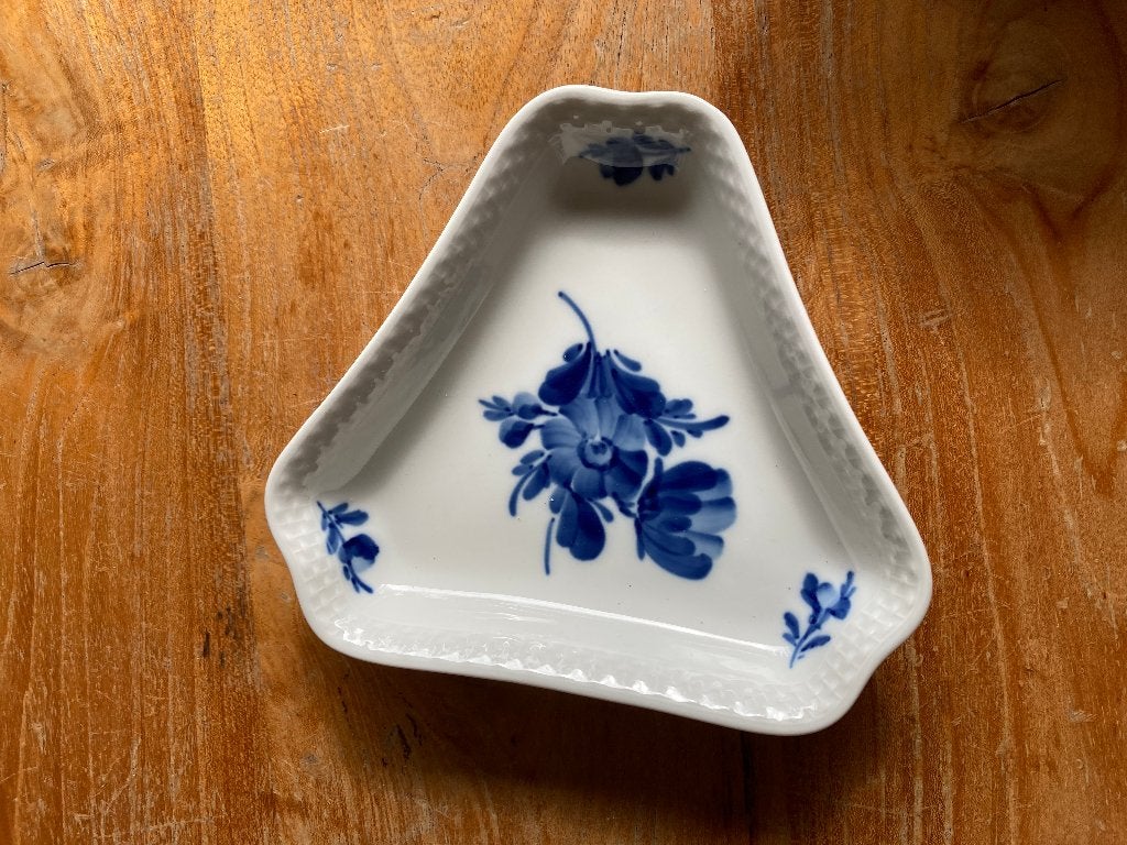 Royal Copenhagen Blå Blomst 10/8278 schaaltje, Antiek en Kunst, Ophalen of Verzenden