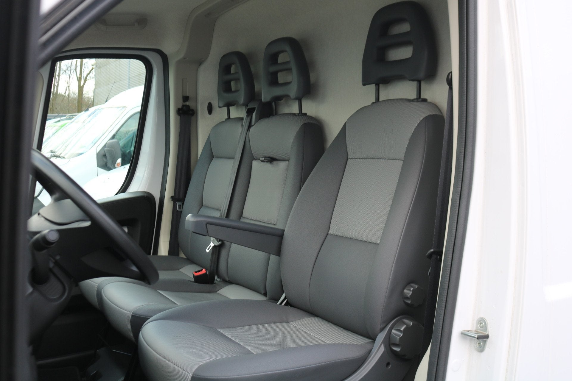 Citroën e-Jumper L3 H2 70 kWh (bj 2023), Auto's, Gebruikt, Citroën, Wit, 236 km