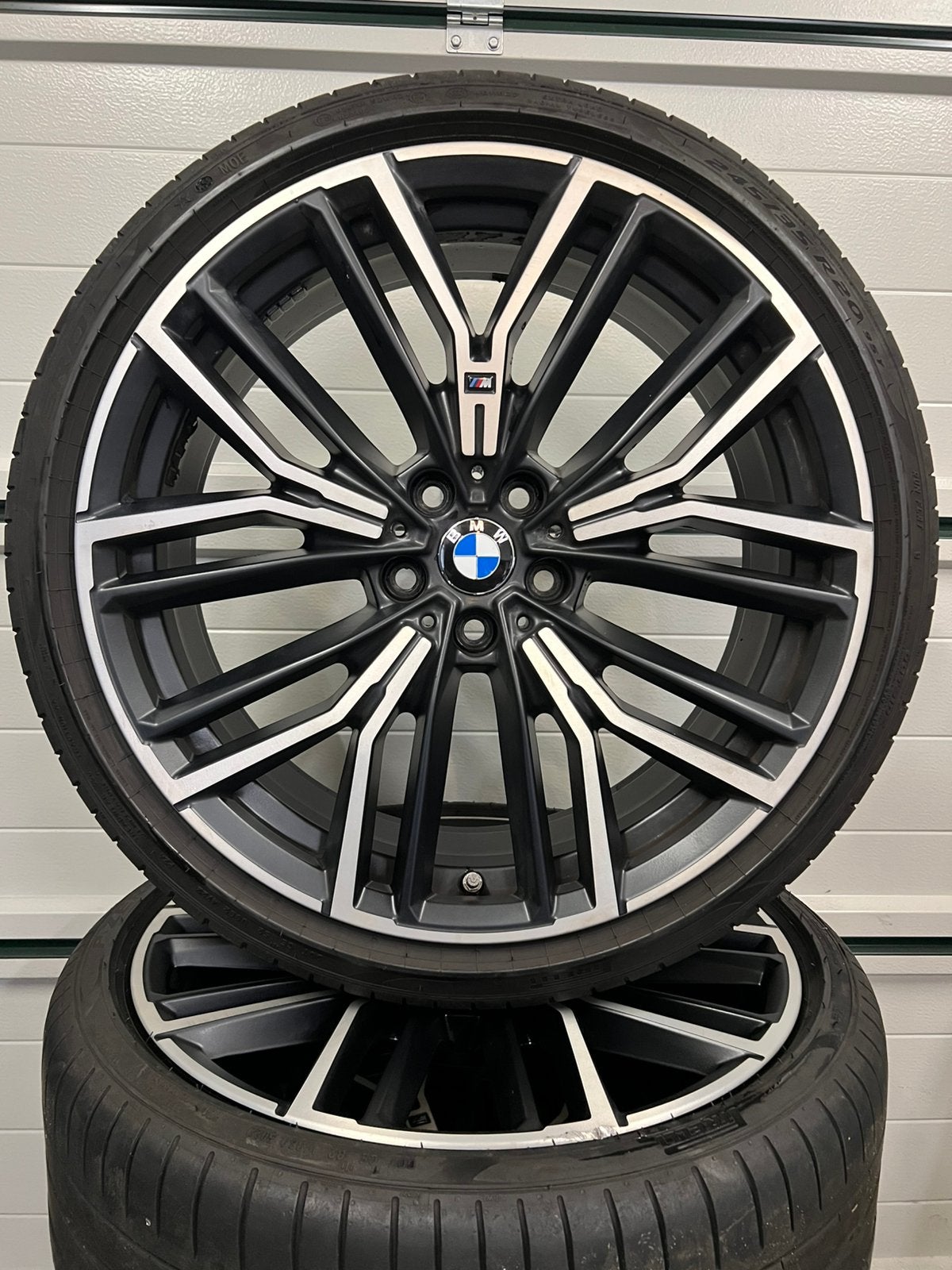 ORIGINEEL BMW 20 INCH BREEDSET LM VELGEN MOE STYLE 846M, Auto-onderdelen, Banden en Velgen, Ophalen, Gebruikt, 275 mm, Banden en Velgen