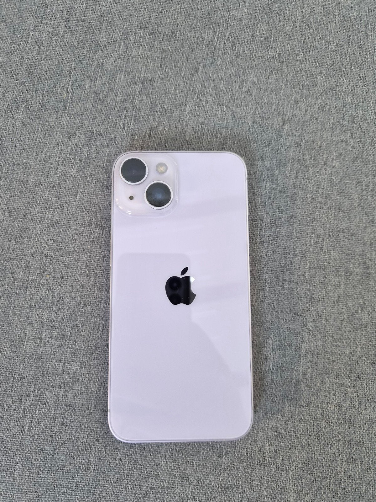 iPhone 14 128GB Paars met 3 Burga hoesjes, 128 GB, Paars, 77 %, Ophalen of Verzenden