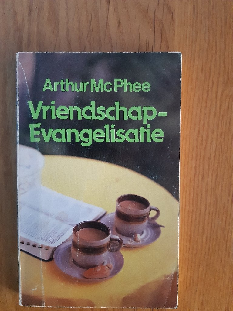 MCPHEE vriendschaos evangelisatie, Boeken, Ophalen of Verzenden, Gelezen