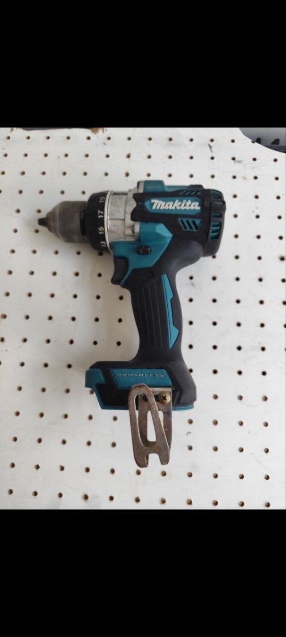 Makita DDF486 18V Accuboormachine - Zo goed als nieuw, Ophalen, Variabele snelheid, Minder dan 400 watt, Zo goed als nieuw