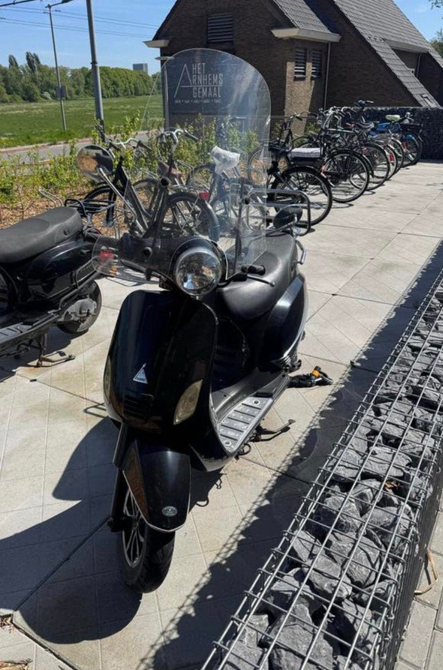Turbo Scooter - waarschijnlijk nieuwe accu nodig, Ophalen, Gebruikt, Benzine, Overige merken