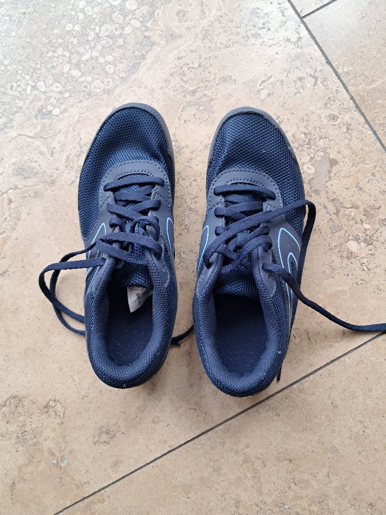 spikes atletiekschoenen, Sport en Fitness, Zo goed als nieuw, Spikes, Hardlopen, Ophalen
