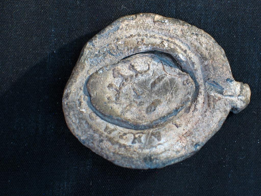 Lakenlood bodemvondst, gekroond merk 1675. 2018, Ophalen of Verzenden