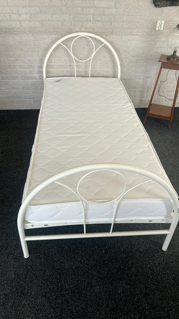 Tienerbed, Gebruikt, 90 cm, Eenpersoons, Wit
