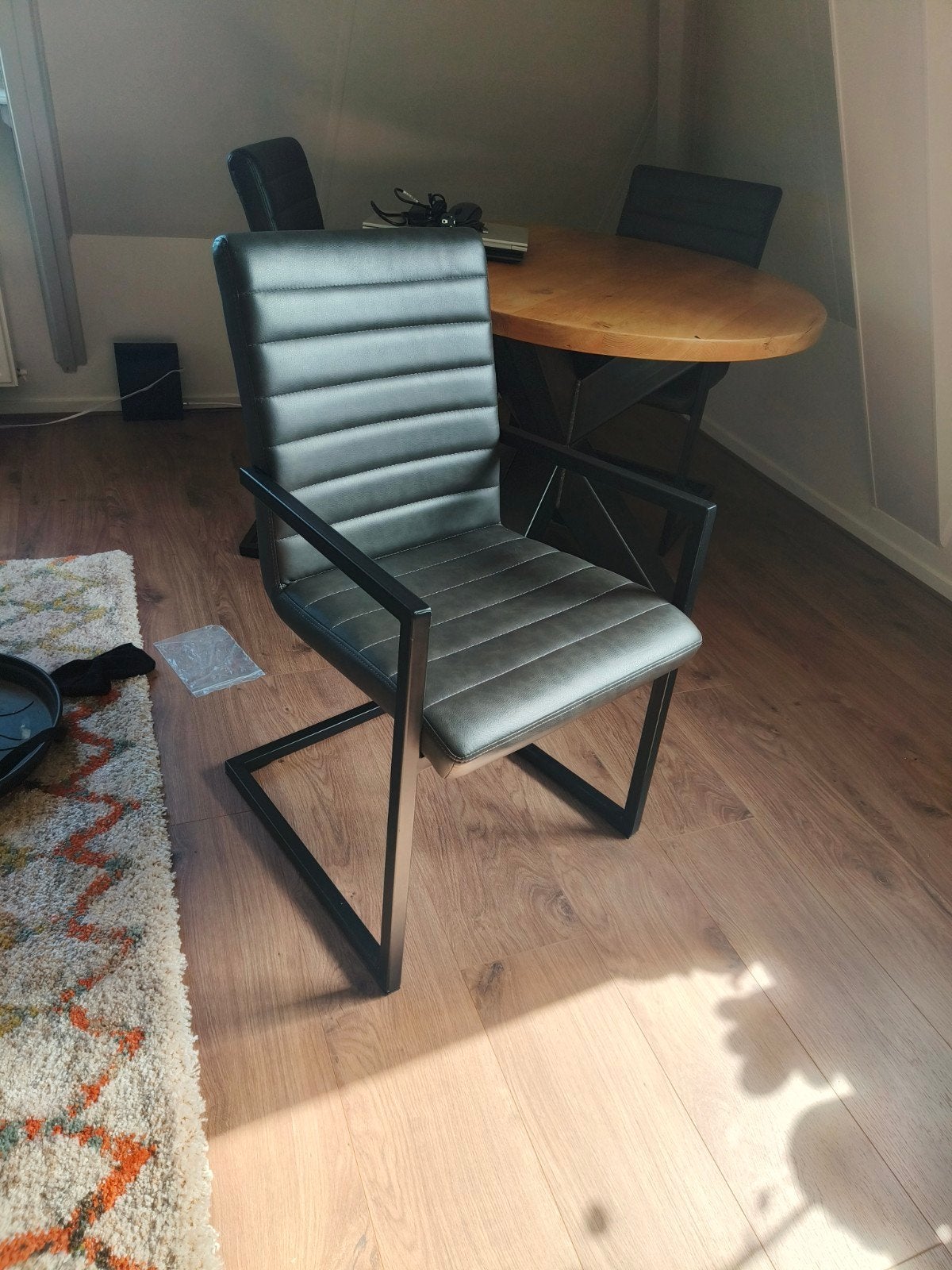 4 eetkamerstoelen, industrieel, Huis en Inrichting, Stoelen, Ophalen, Gebruikt, Leer, Vier