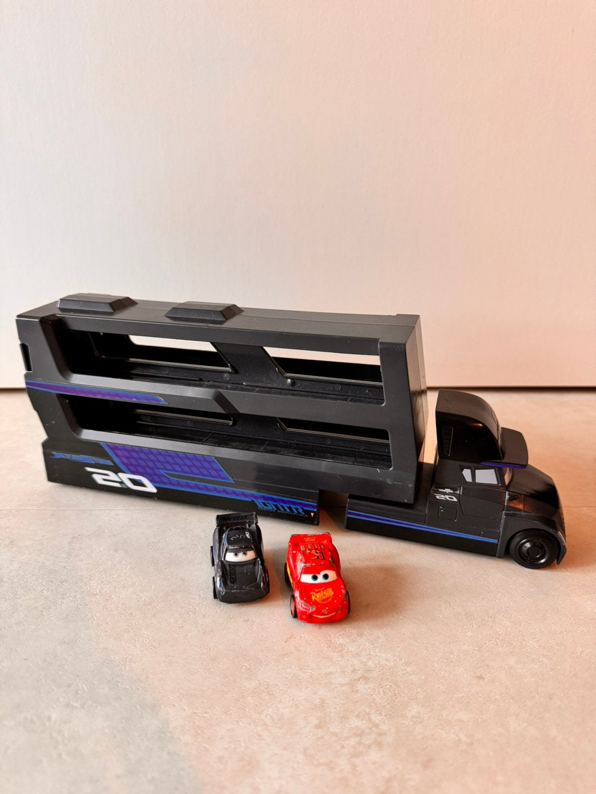 Disney Pixar Cars - Gale Beaufort Hauler + 2x Mini Racers, Verzenden, Gebruikt, Auto