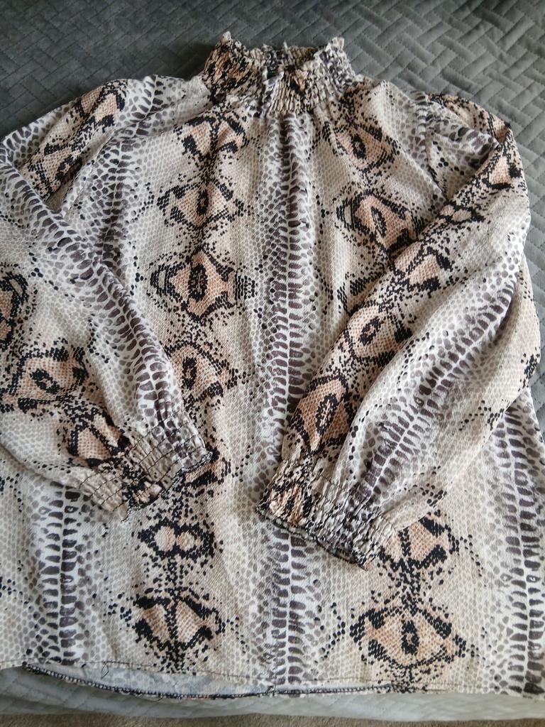 Dames blouse met lange mouw mt M, Ophalen of Verzenden, Zo goed als nieuw