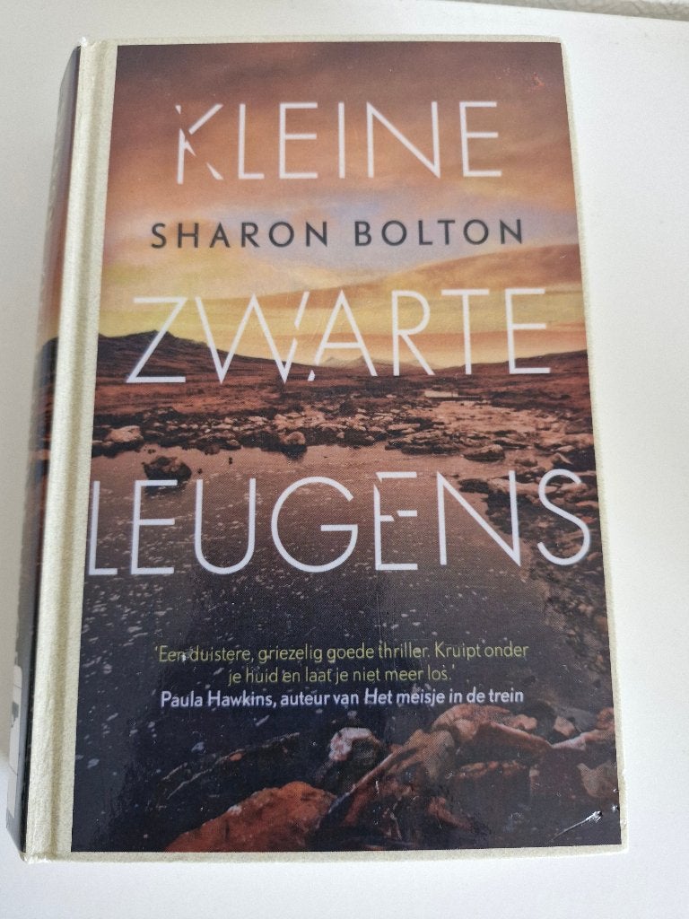 Zwarte leugens Sharon Bolton, Boeken, Thrillers, Ophalen of Verzenden, Gelezen, Sharon Bolton