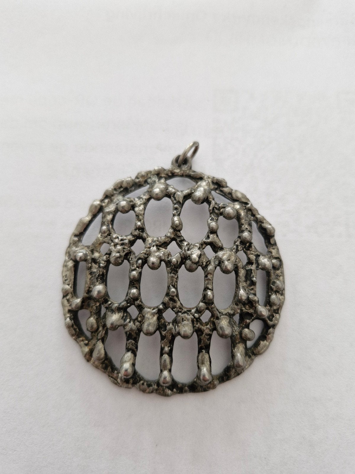 Vintage brutalistischeTapani Vanhatalo

Hanger, Ophalen of Verzenden, Zilver, Overige materialen