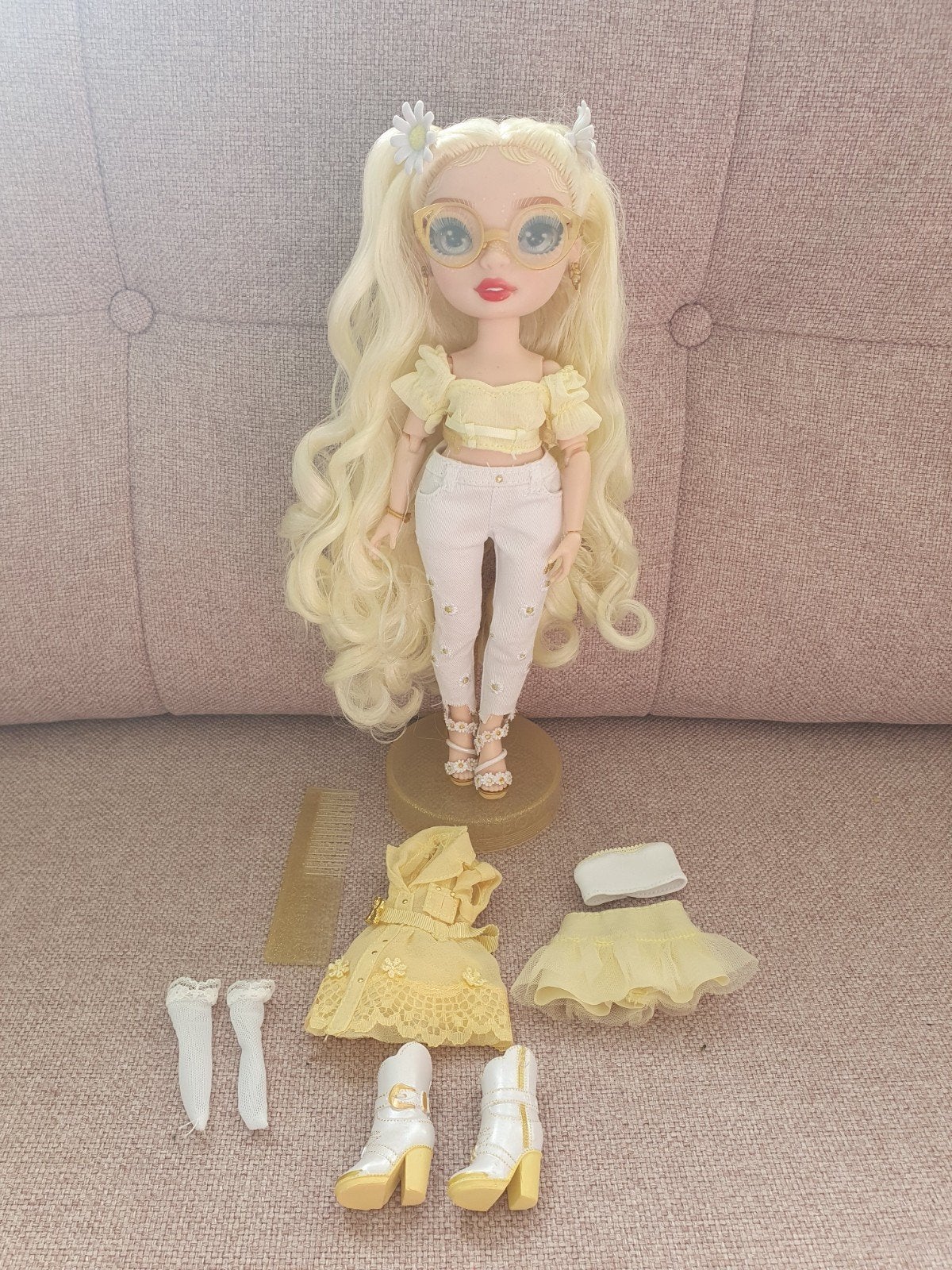 rainbow high Delilah fields buttercup yellow fashion, Verzamelen, Ophalen of Verzenden, Zo goed als nieuw, Pop