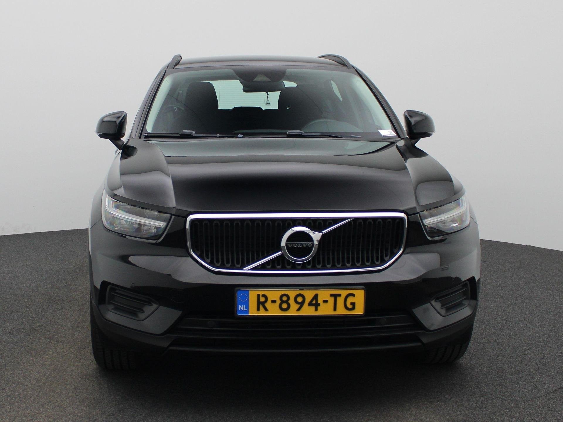 Volvo XC40 1.5 T3 Momentum | ACHTERUITRIJCAMERA | APPLE CARP, 12 maanden, Gebruikt, Euro 6, 14 km/l
