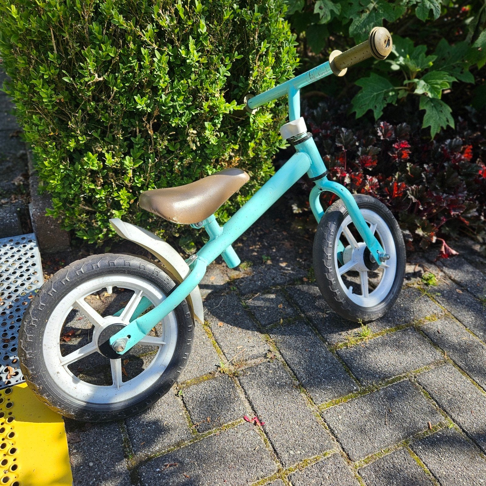 Loopfietsje gebruikt maar kan nog ronde mee, Fietsen en Brommers, Fietsen | Kinderfietsjes, Ophalen, Gebruikt, Minder dan 16 inch