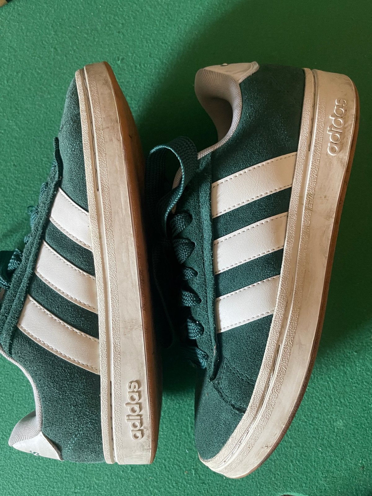 Adidas sneakers groen met witte strepen, Ophalen, Gedragen, Groen, Sneakers of Gympen
