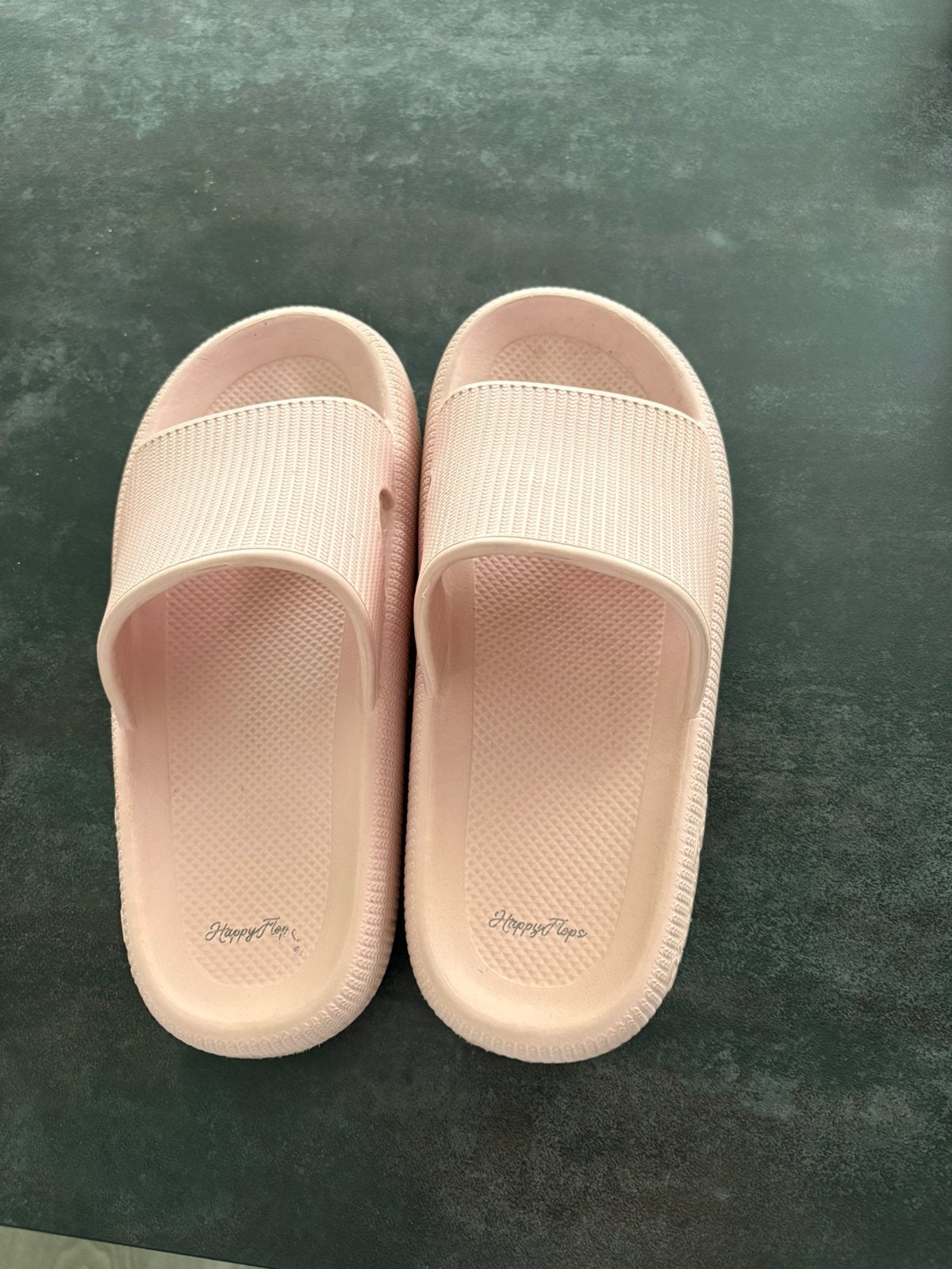 Slippers  happy  flop  en crocs maat 38, Kleding | Dames, Ophalen of Verzenden, Zo goed als nieuw