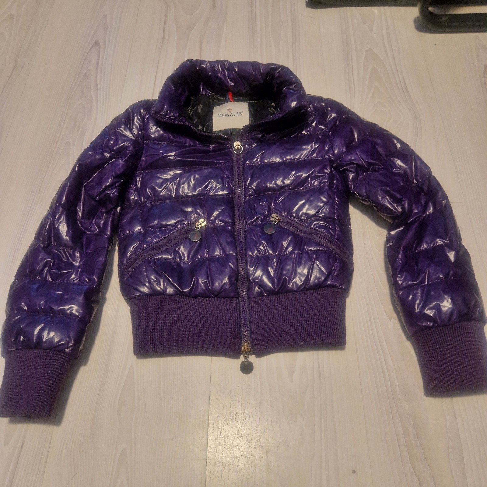 moncler kinderjas, Ophalen, Zo goed als nieuw, Maat 34 (XS) of kleiner, Paars