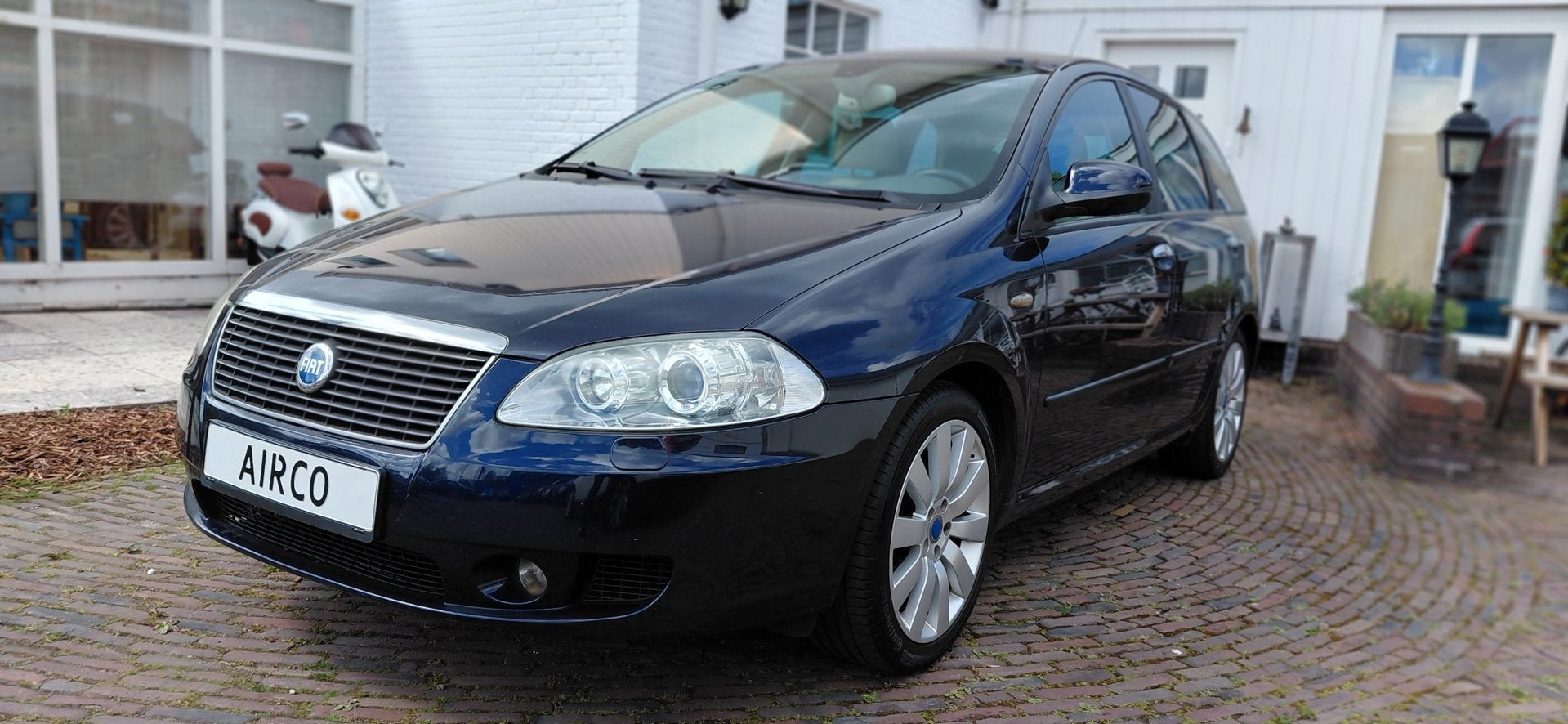 Fiat Croma 2.2-16V Emotion v.1E Eigenaar, Leder / Navi / Iso, Voorwielaandrijving, Gebruikt, 4 cilinders, Blauw