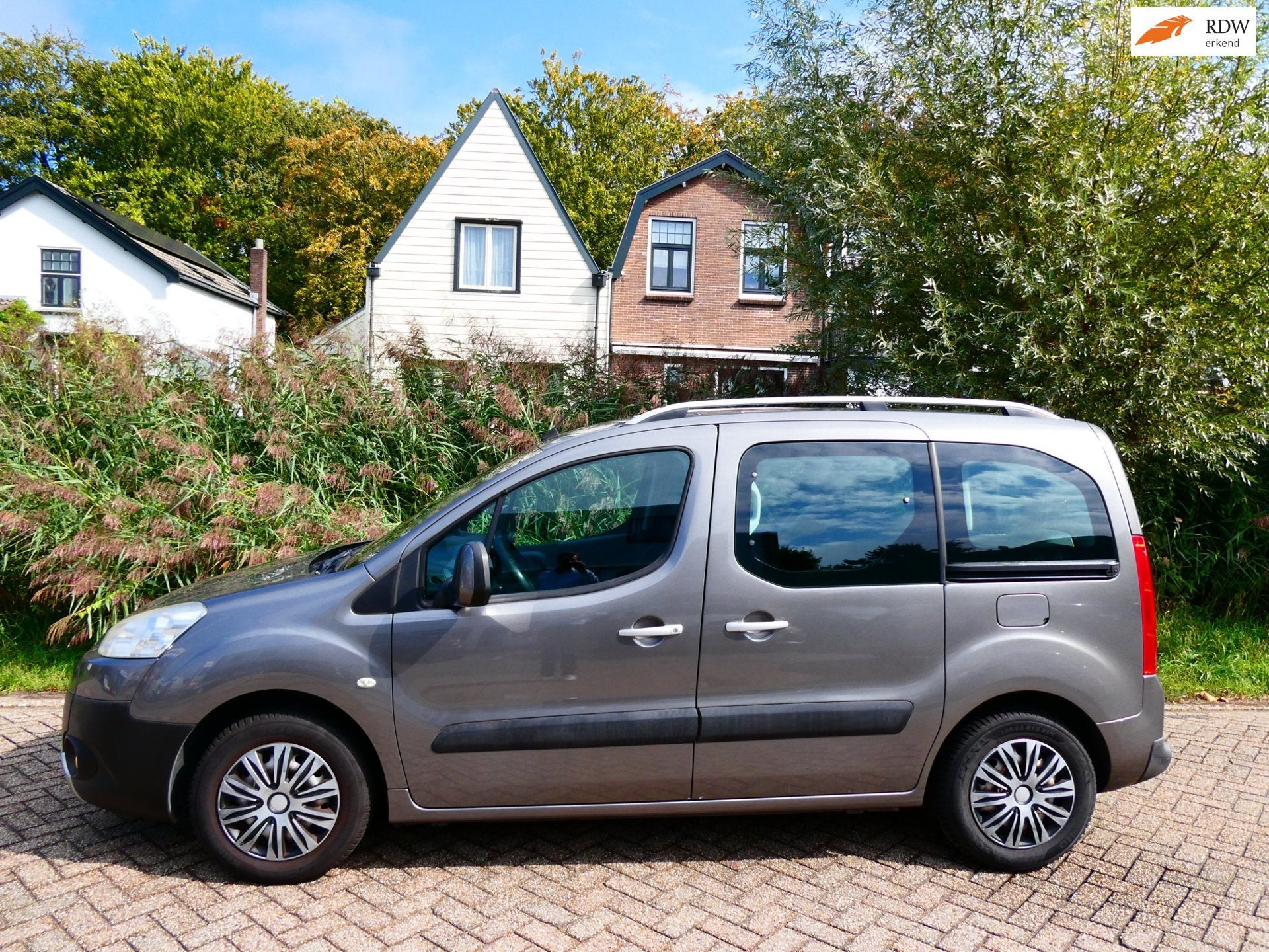 Peugeot Partner Tepee 1.6 XR 98pk Airco Navi PDC Ruimte Hist, Auto's, Voorwielaandrijving, Euro 5, Gebruikt, 4 cilinders