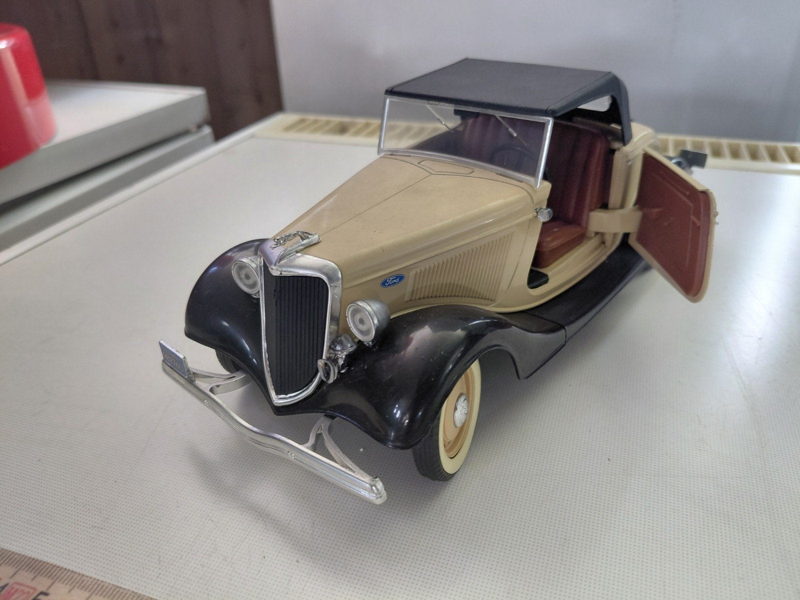 Miniatuur Oldtimer Ford V8 1934 met Dak en Cabriodak, Ophalen of Verzenden, Zo goed als nieuw, Overige merken