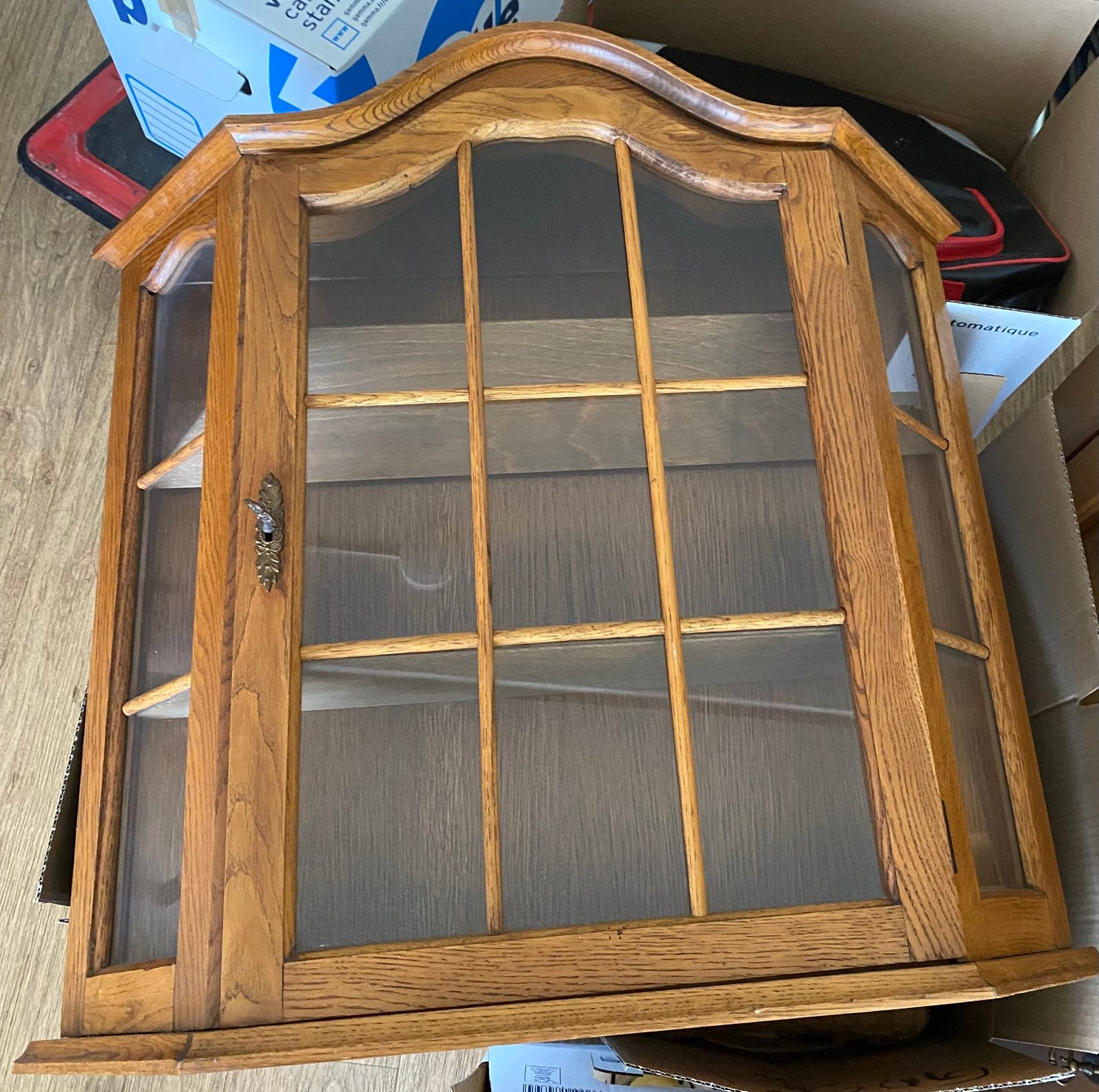 Tekoop: wandvitrine kast, Huis en Inrichting, Kasten | Vitrinekasten, Ophalen, Gebruikt, 25 tot 50 cm