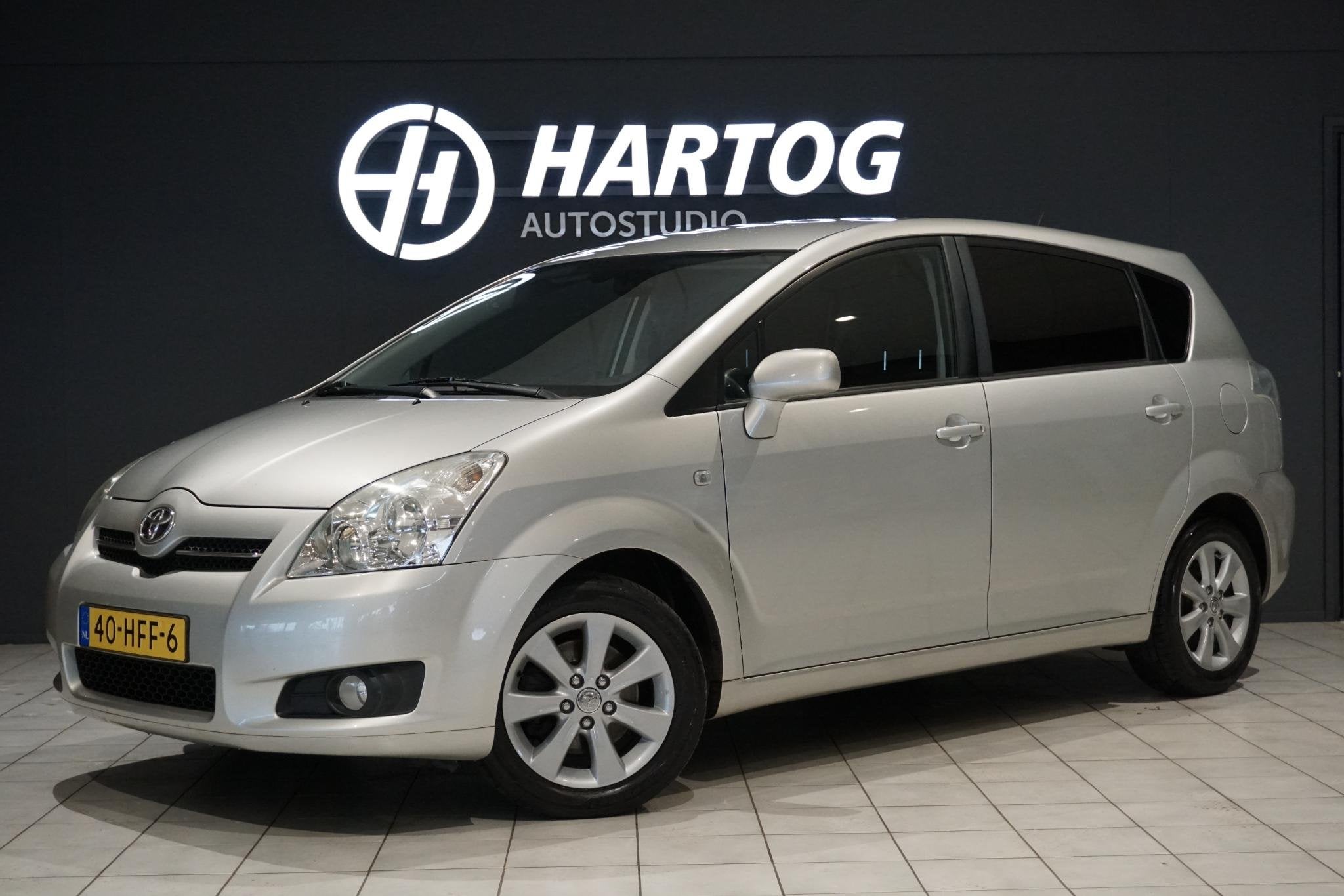 Toyota Verso 1.6 VVT-i Luna + NAVIGATIE / CRUISE CONTROL / P, Auto's, Gebruikt, 4 cilinders, Origineel Nederlands, Handgeschakeld