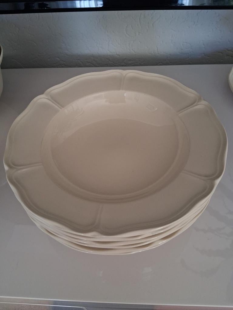 Wedgwood Queens Plain Splinter Nieuwe Pastaborden 27 cm, Huis en Inrichting, Nieuw, Ophalen of Verzenden, Bord(en), Wedgwood