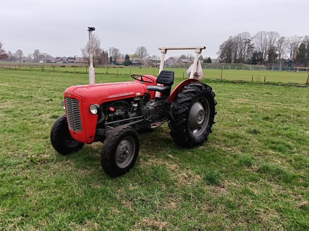 Houtklover schudder  Cyclo maaier Mf 35 doorzaaimachine, Ophalen, Weidebouw