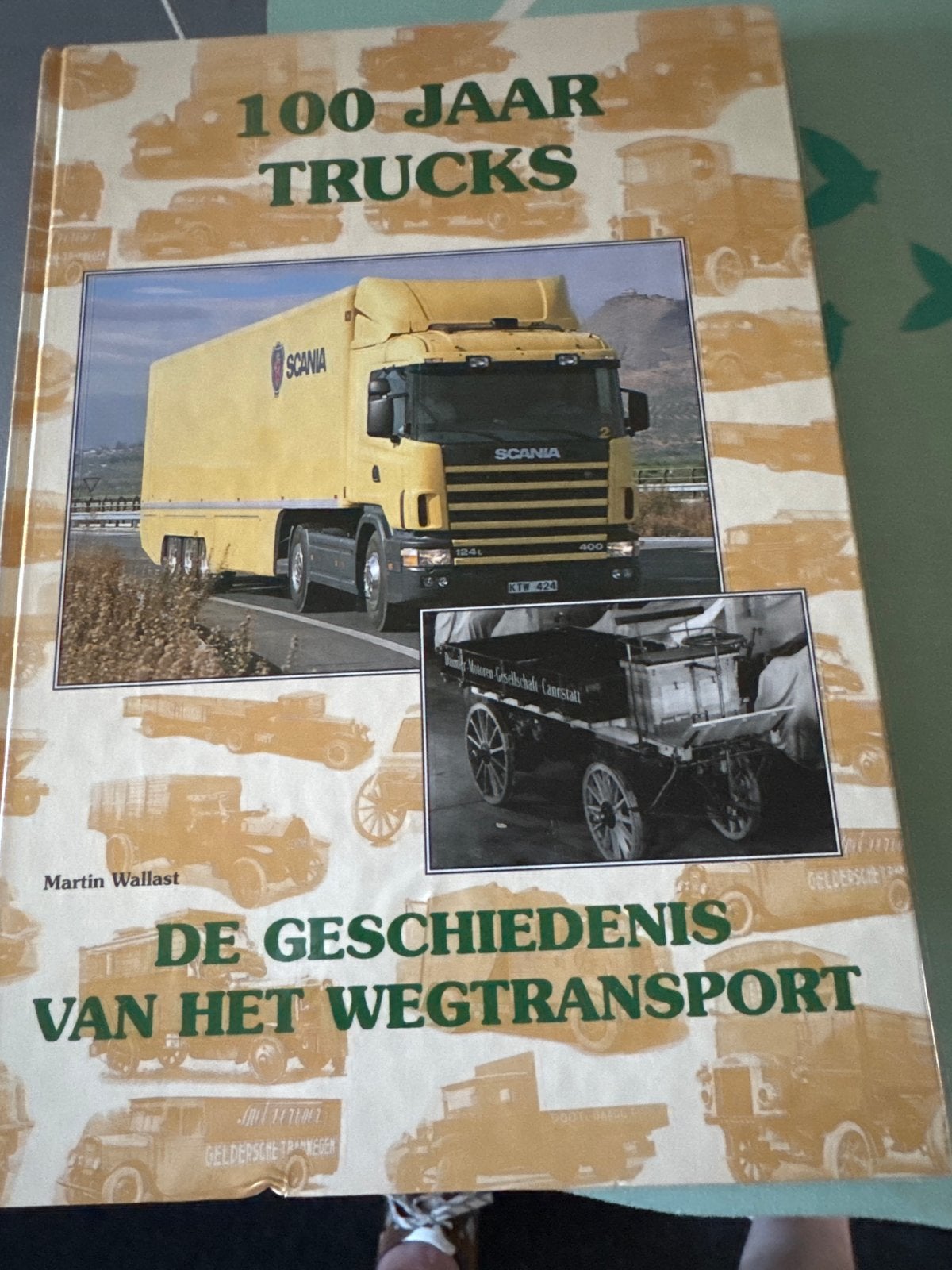 Truckstar boek: 100 jaar wegtransport (z.g.a.n.), Boeken, Ophalen of Verzenden, Zo goed als nieuw, Vrachtwagen