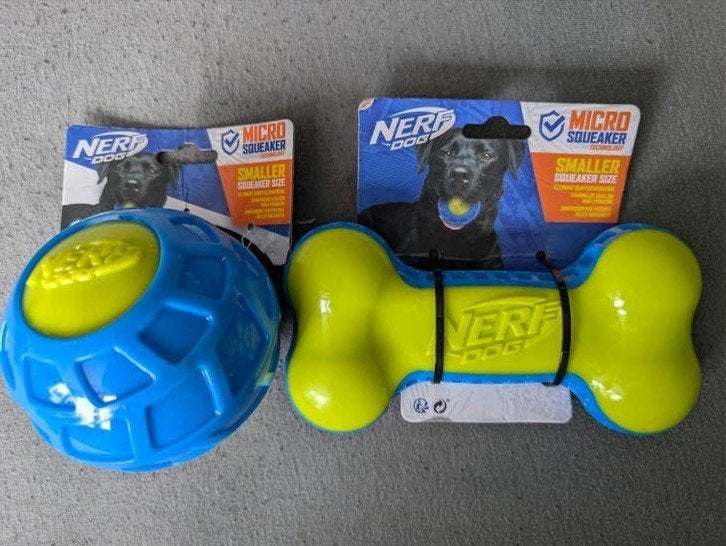 Nieuwe nerf Piepend hondenspeelgoed, Ophalen of Verzenden, Nieuw