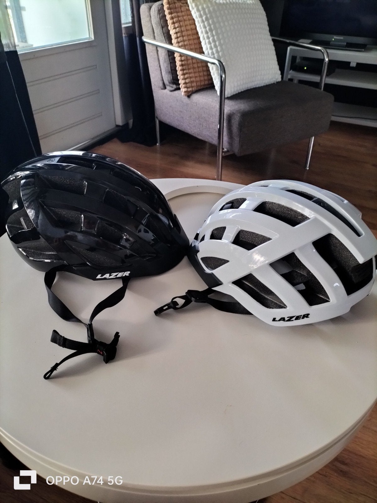 Lazer Compact fietshelm (zwart en wit) - Unisize 54-61cm, Lazer, Overige maten, Ophalen of Verzenden, Zo goed als nieuw