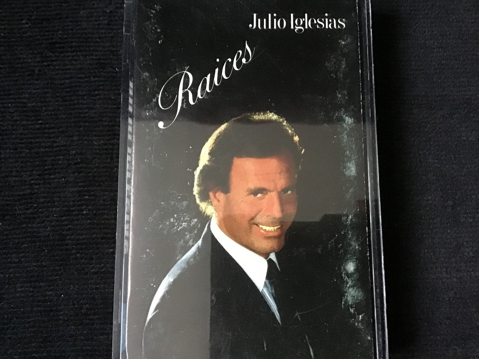 Julio Iglesias, Raices cassettebandje, Cd's en Dvd's, Latin en Salsa, 1 bandje, Ophalen of Verzenden, Zo goed als nieuw