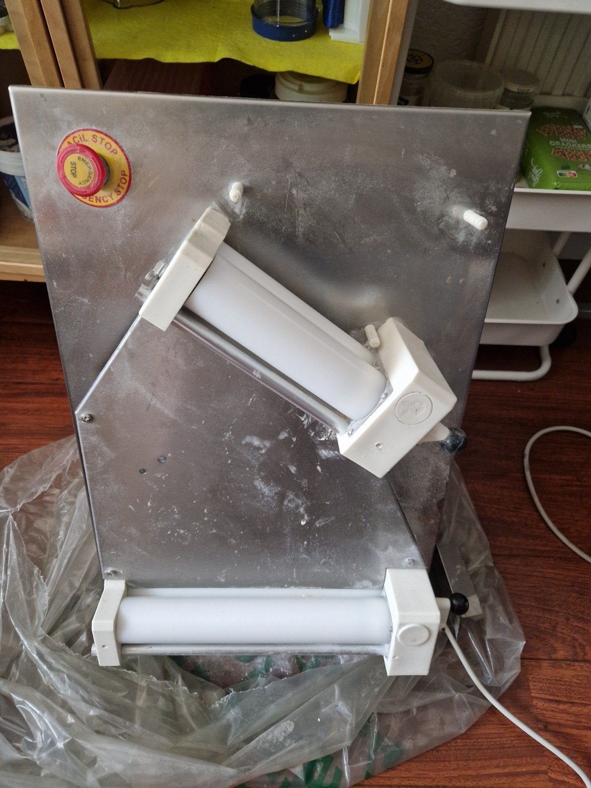 Professionele deegroller / pizzadeeg machine, Ophalen