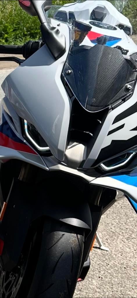BMW S1000RR 2025 met Akrapovic uitlaat, slechts 2800 km, Ophalen