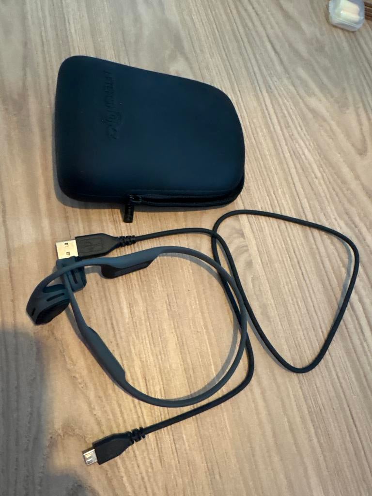 Aftershokz OpenRun Pro - Zo goed als nieuw, Audio, Tv en Foto, Koptelefoons, Overige merken, Ophalen of Verzenden, Zo goed als nieuw
