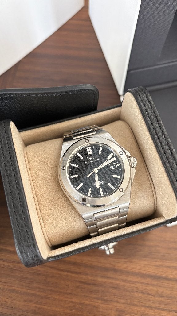 IWC Ingenieur Automatic 40 met zwarte wijzerplaat, Sieraden, Tassen en Uiterlijk, Horloges | Heren, Leer, Polshorloge, Zo goed als nieuw