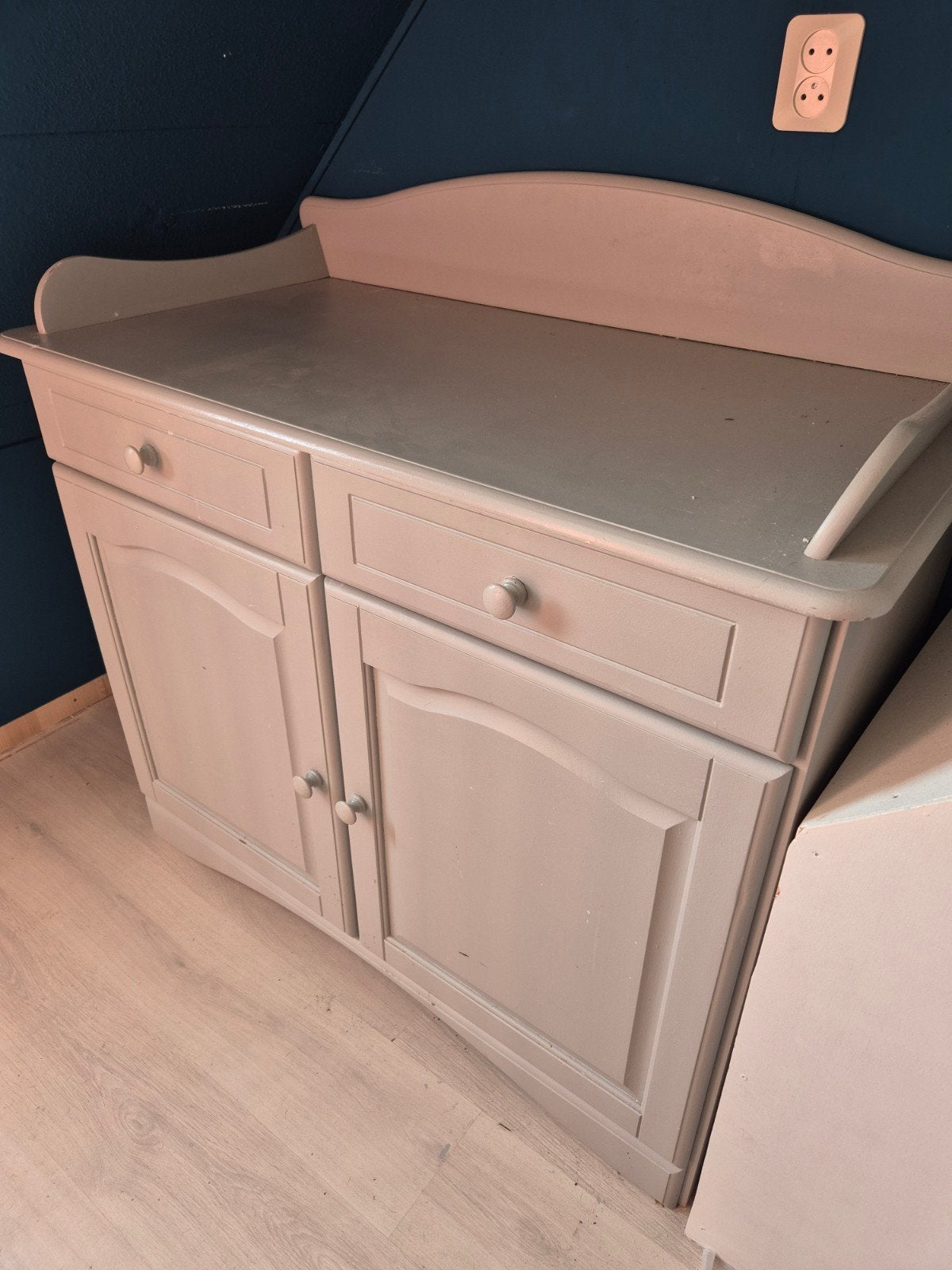 Grijze commode met lades en kastruimte, Ophalen, Gebruikt