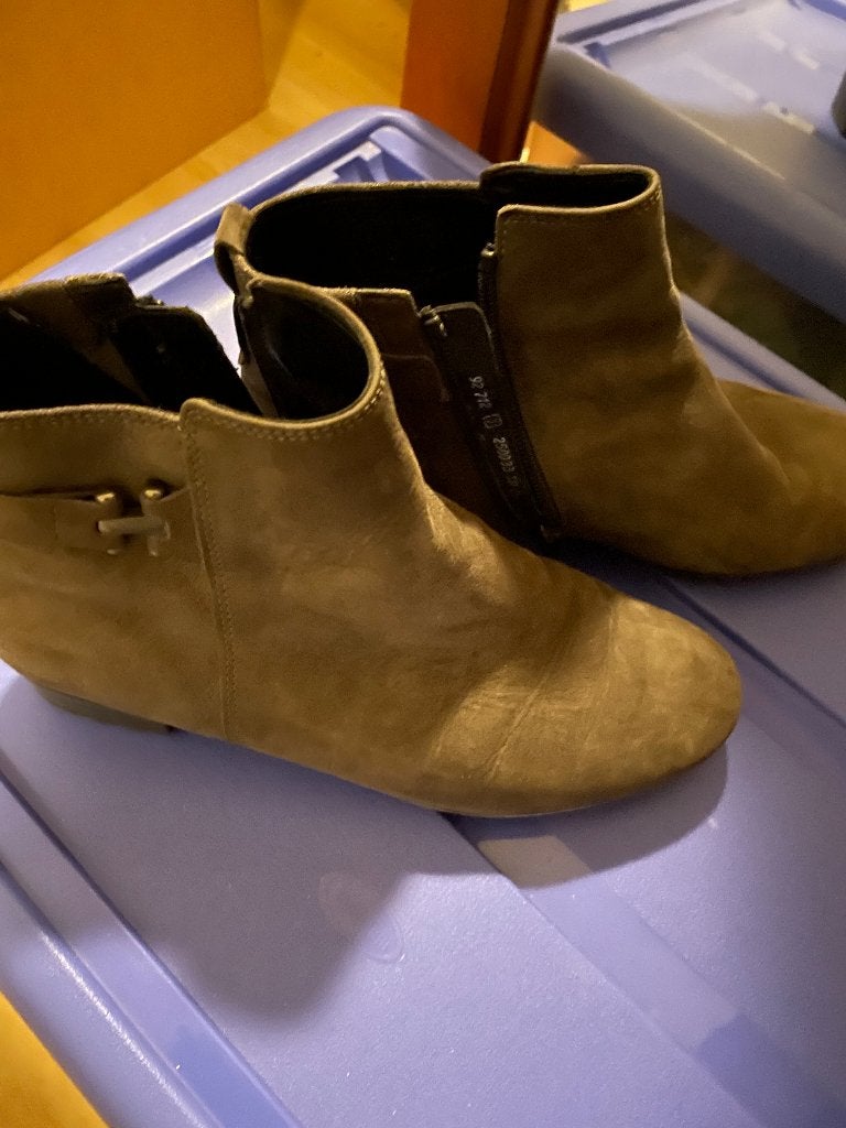 Grijs nubuck laarsje Gabor met gesp maat 38, Kleding | Dames, Lage of Enkellaarzen, Gabor, Ophalen of Verzenden, Zo goed als nieuw