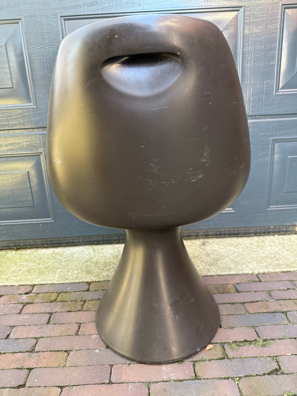 Vintage Arkana Tulip Stoel - Donkerbruin  met Oranje Kussen, Huis en Inrichting, Kunststof, Gebruikt, Bruin, Ophalen of Verzenden
