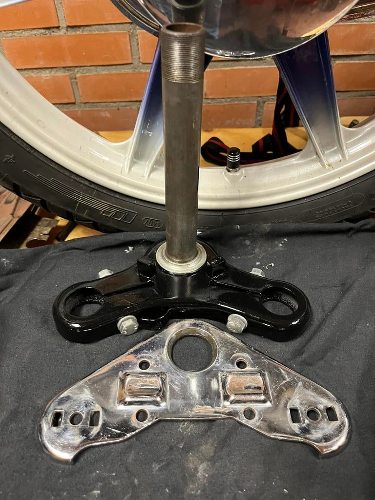 T-stuk met kroonplaat zundapp 529, Ophalen, Zo goed als nieuw, Frame