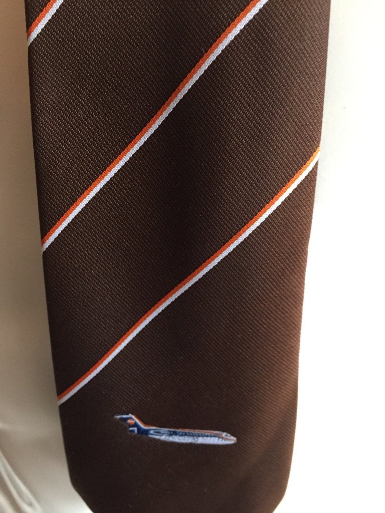 Fokker stropdas vliegtuig en vlag (2B23), Kleding | Heren, Tweedehands verkoop, Tweedehands verkoop, Blauw, Ophalen of Verzenden