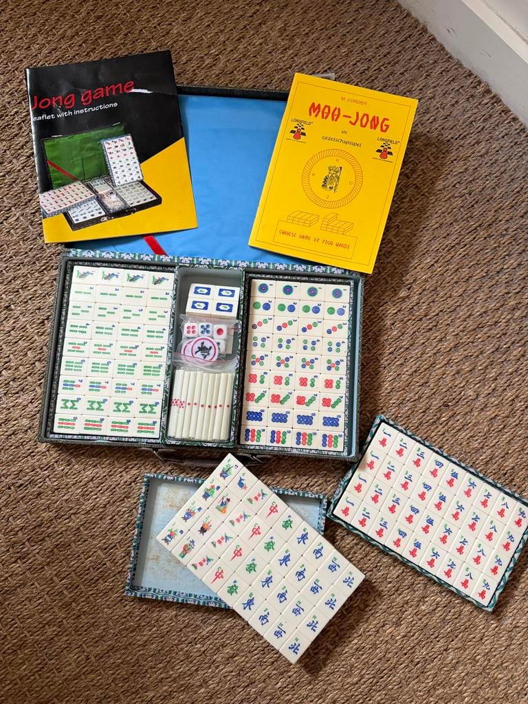 Compleet Mahjong Spel - Nieuw in Cellofaan been bamboe, Hobby en Vrije tijd, Gezelschapsspellen | Overige, Nieuw, Een of twee spelers
