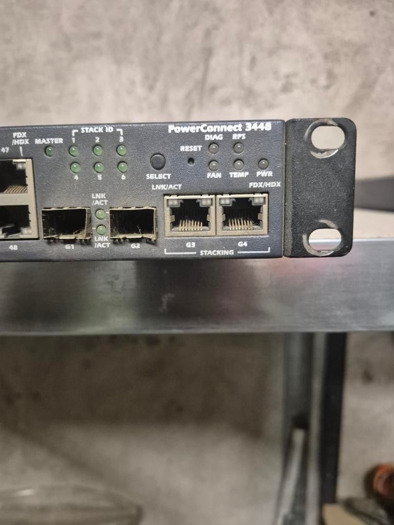 Dell PowerConnect 3448 Switch, Computers en Software, Netwerk switches, Ophalen of Verzenden, Gebruikt