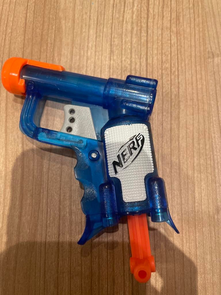 Nerf Pistool - Intertoys, Ophalen of Verzenden, Gebruikt, Jongen of Meisje