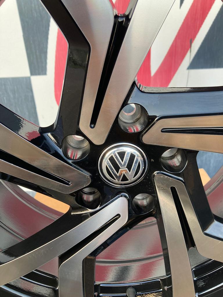 19” VW brescia velgen 5x112 Golf GTD GTI + pirelli PZero, Auto-onderdelen, Ophalen of Verzenden, Band(en)