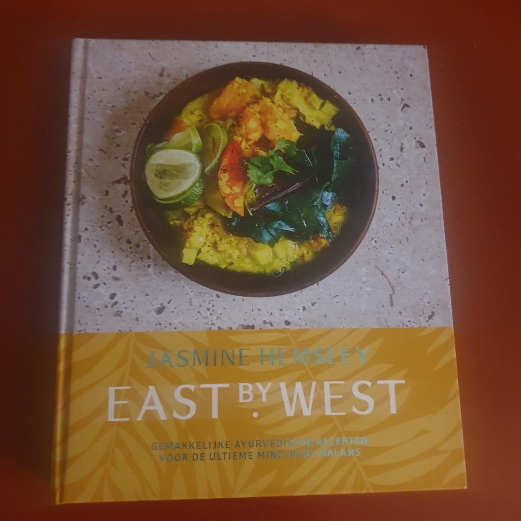 East by West Jasmine Hemsley ayurvedische recepten, Boeken, Gelezen, Jasmine Hemsley, Hoofdgerechten, Ophalen of Verzenden