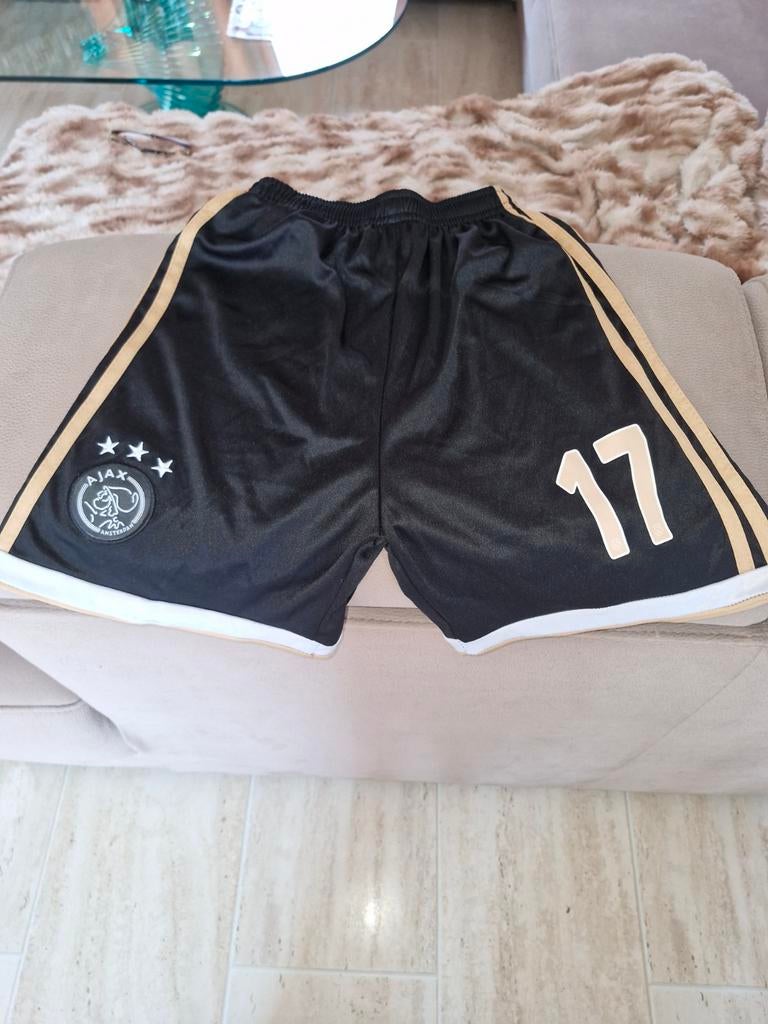 Ajax Voetbalbroekje Maat 128/134, Kinderen en Baby's, Kinderkleding | Maat 128, Ophalen of Verzenden, Zo goed als nieuw