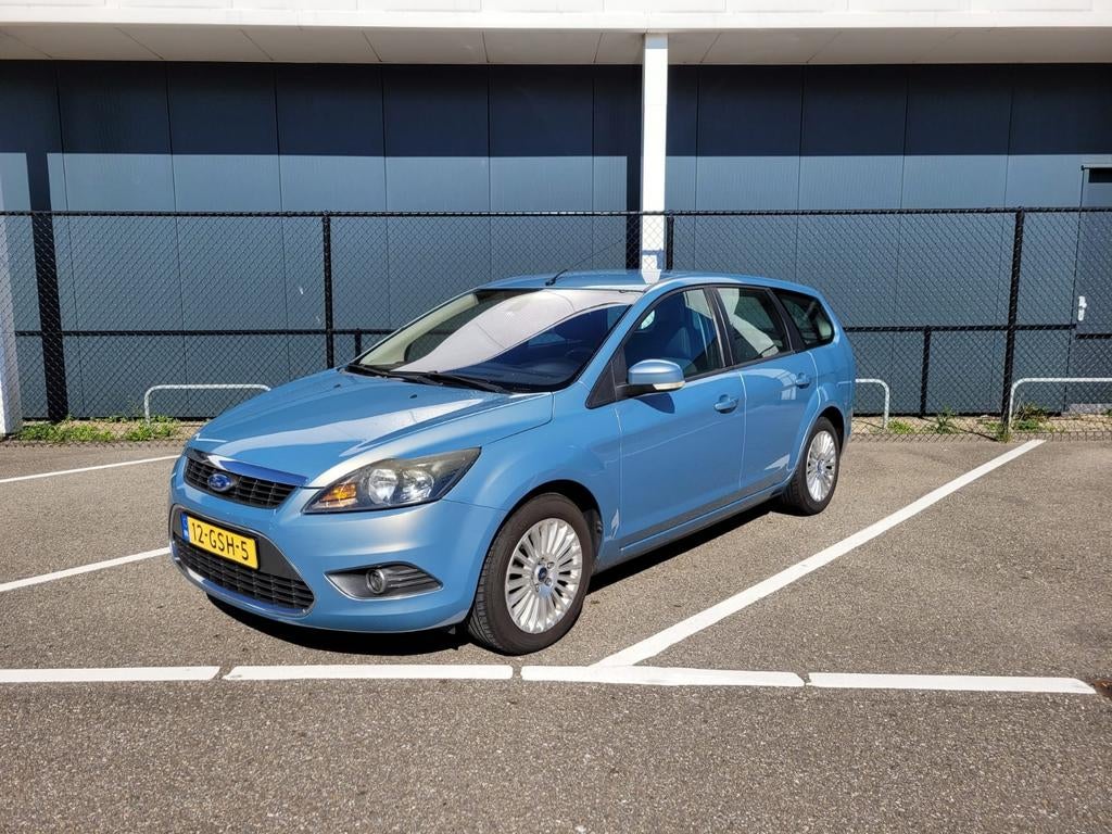 Zeer nette Ford focus 1.6 16v Titanium bieden vanaf 1200, Auto's, Ford, Focus, Trekhaak, Particulier, Te koop